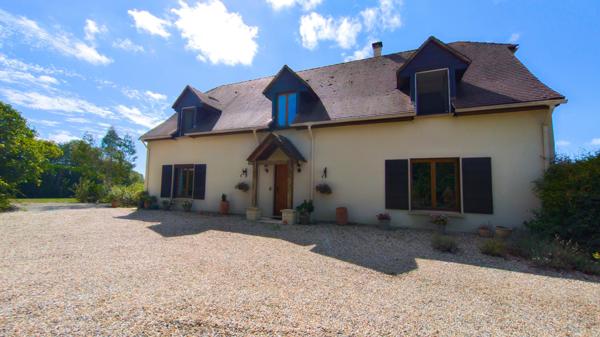 Maison contemporaine individuelle avec piscine – Gourdon