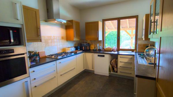 Maison contemporaine individuelle avec piscine – Gourdon