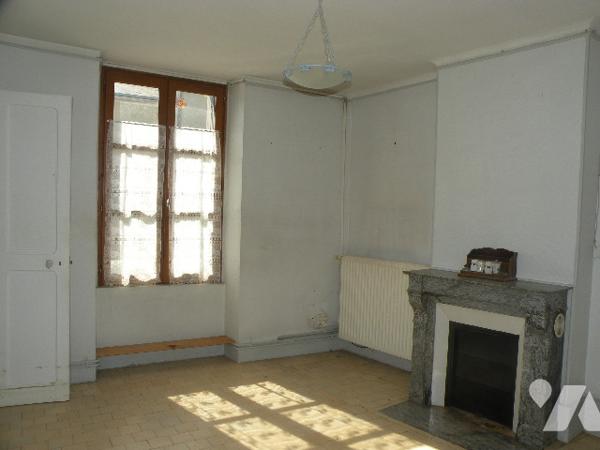 Maison de ville à MARBOUE a rafraichir