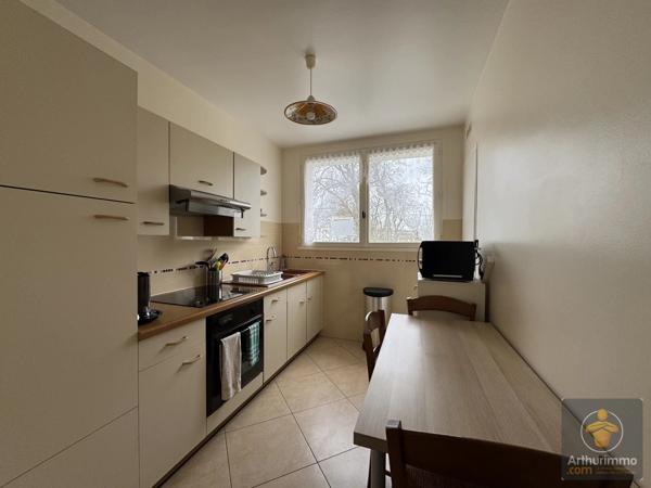Vente                                                      Appartement
                        
                     4 pièces                      71 m2                     à Crosne