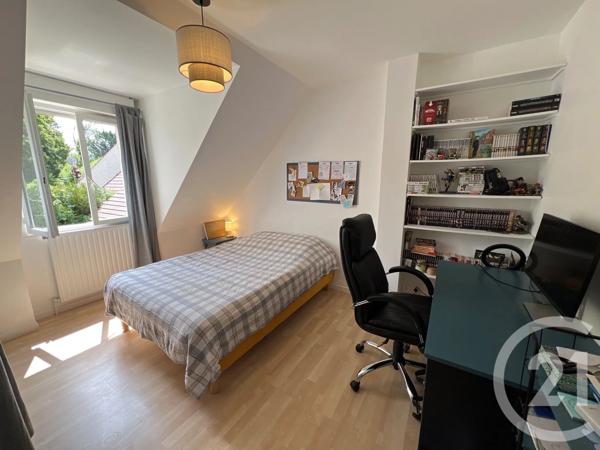 Maison à vendre  7 pièces - 145 m 2   MAULE  - 78