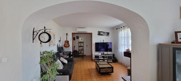 MAISON PROCHE DES COMMODITES