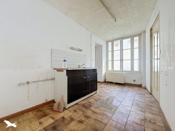 Immeuble 30 000 € Saint-Amand-Montrond 139 m² DPE E