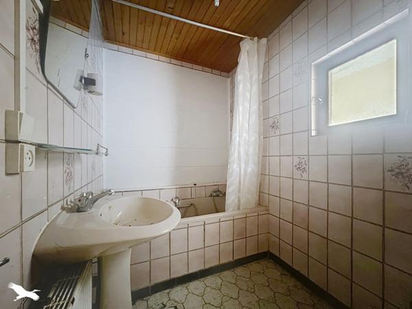 Immeuble 30 000 € Saint-Amand-Montrond 139 m² DPE E