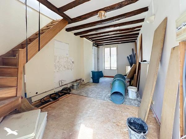 Immeuble 30 000 € Saint-Amand-Montrond 139 m² DPE E