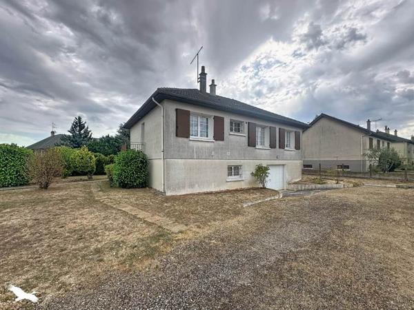 Maison 119 460 € Issoudun 4 p 80 m² DPE F