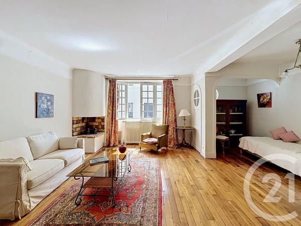 Appartement 3 Pièces à vendre  3 pièces - 69,50 m 2   FONTAINEBLEAU  - 77