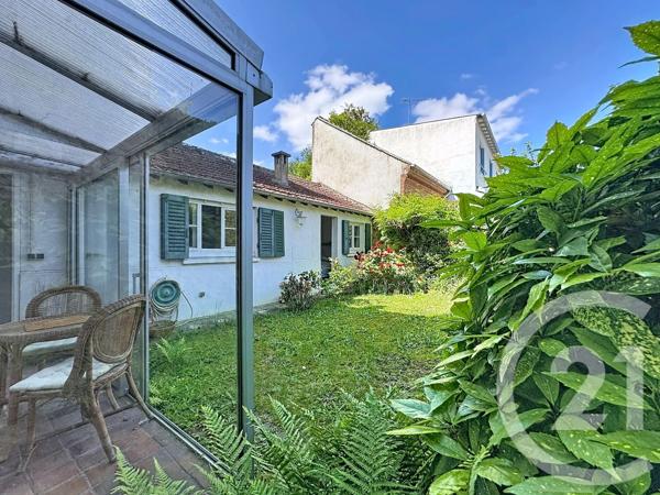 Appartement 3 Pièces à vendre  3 pièces - 69,50 m 2   FONTAINEBLEAU  - 77