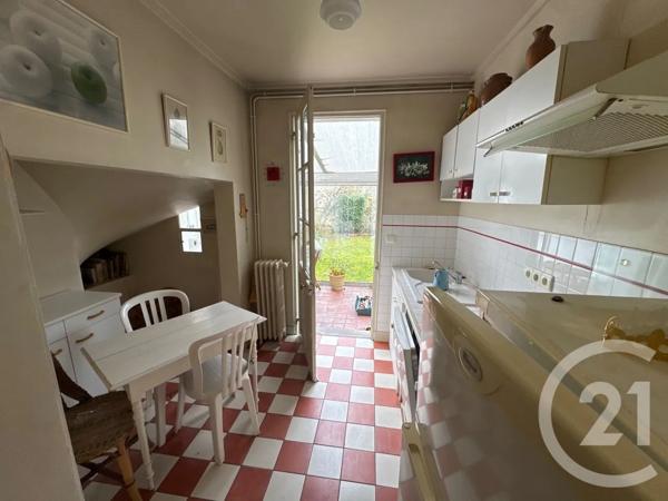 Appartement 3 Pièces à vendre  3 pièces - 69,50 m 2   FONTAINEBLEAU  - 77