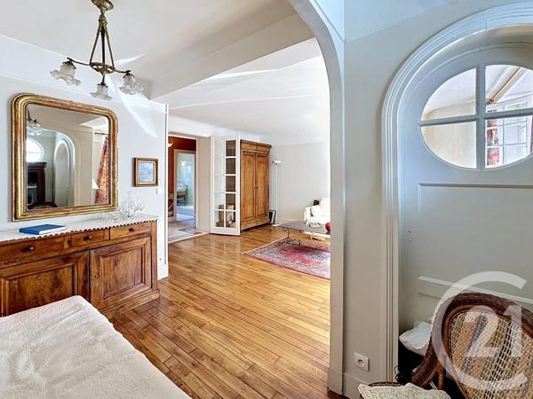 Appartement 3 Pièces à vendre  3 pièces - 69,50 m 2   FONTAINEBLEAU  - 77