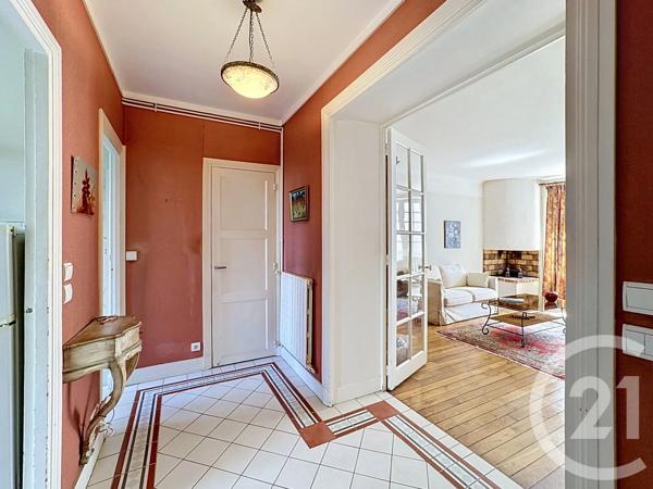 Appartement 3 Pièces à vendre  3 pièces - 69,50 m 2   FONTAINEBLEAU  - 77