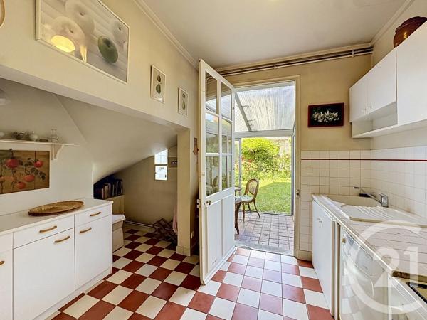 Appartement 3 Pièces à vendre  3 pièces - 69,50 m 2   FONTAINEBLEAU  - 77