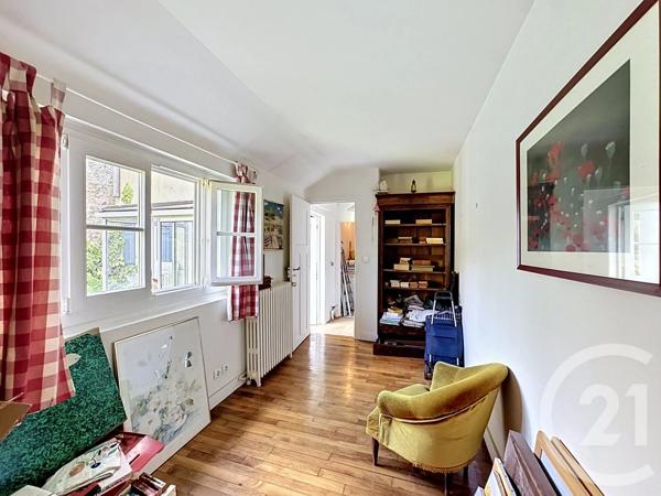 Appartement 3 Pièces à vendre  3 pièces - 69,50 m 2   FONTAINEBLEAU  - 77