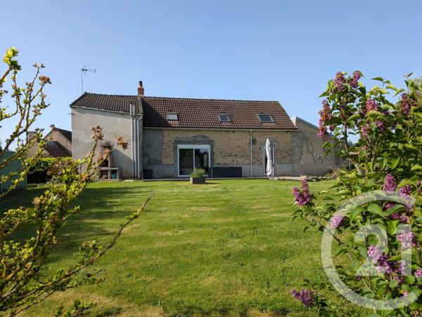 Maison à vendre  8 pièces - 155 m 2   CHATEAUMEILLANT  - 18
