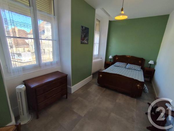 Maison à vendre  8 pièces - 155 m 2   CHATEAUMEILLANT  - 18
