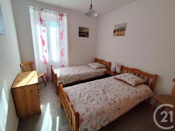 Maison à vendre  8 pièces - 155 m 2   CHATEAUMEILLANT  - 18