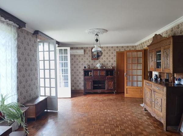 29520 Châteauneuf du Faou maison au calme, sans vis à vis 6 chambres 9500 m² de terrain