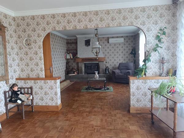 29520 Châteauneuf du Faou maison au calme, sans vis à vis 6 chambres 9500 m² de terrain