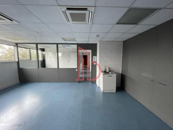 Bureau de 338 m² à louer à Bordeaux Sud-Ouest