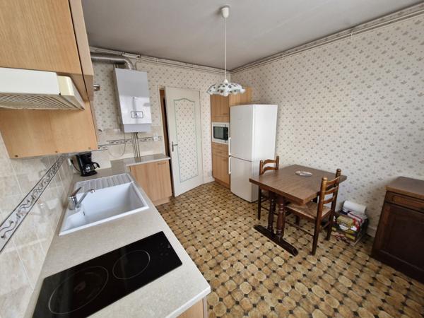 APPARTEMENT T3 RESIDENTIEL avec Balcon - CAVE et PARKING