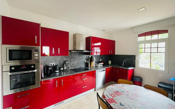 Maison à vendre    6 pièces •  Dax