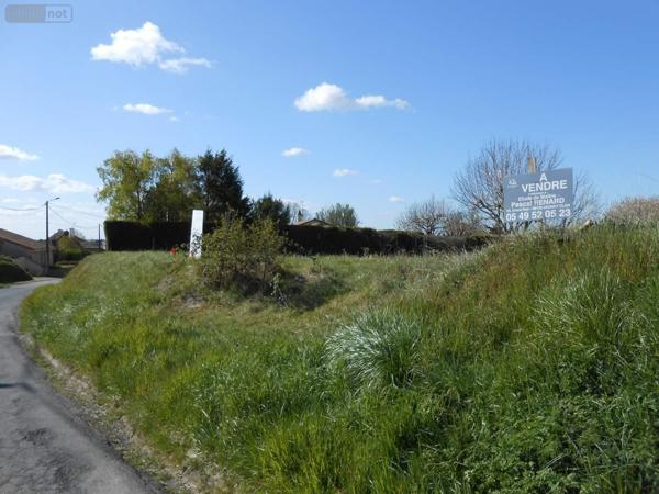 Terrain à Batir à vendre à Jaunay-Marigny dans la Vienne (86130), ref : 018/779.2