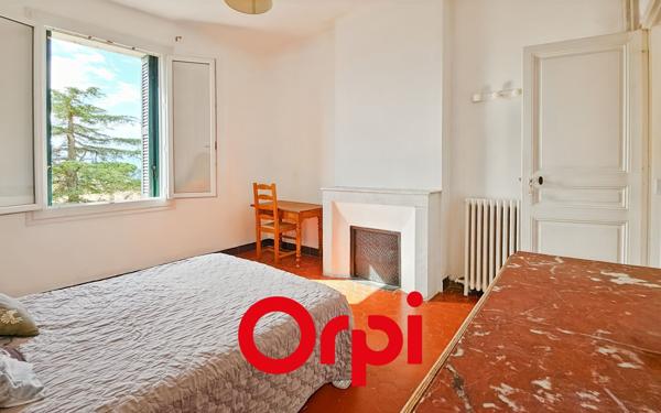 Appartement à vendre    3 pièces • 85 m2 Bandol