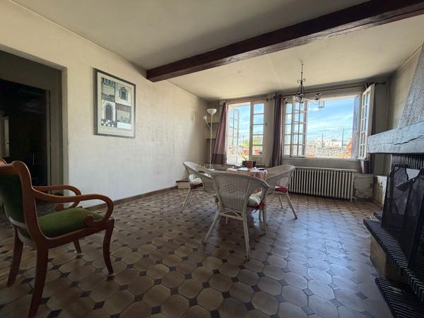 DRANCY – PARIS CAMPAGNE – PAVILLON 109 M² + 9 BOX – TERRAIN 500 M²