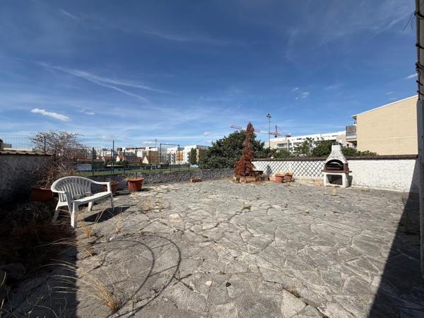 DRANCY – PARIS CAMPAGNE – PAVILLON 109 M² + 9 BOX – TERRAIN 500 M²