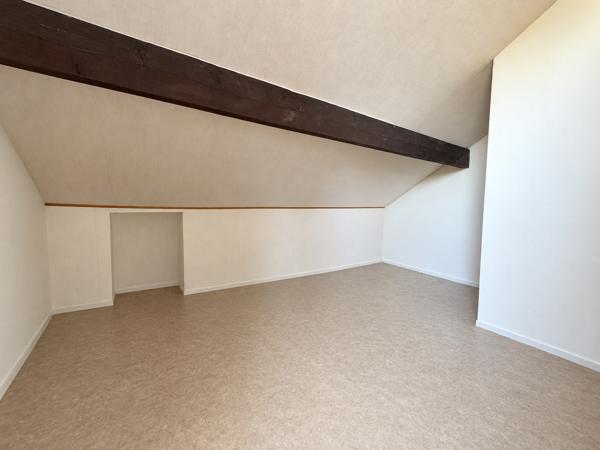DRANCY – PARIS CAMPAGNE – PAVILLON 109 M² + 9 BOX – TERRAIN 500 M²