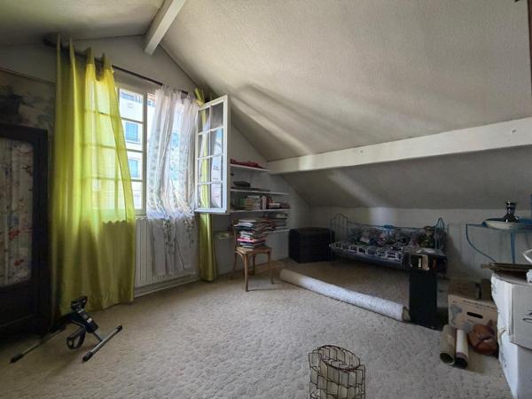 DRANCY – PARIS CAMPAGNE – PAVILLON 109 M² + 9 BOX – TERRAIN 500 M²