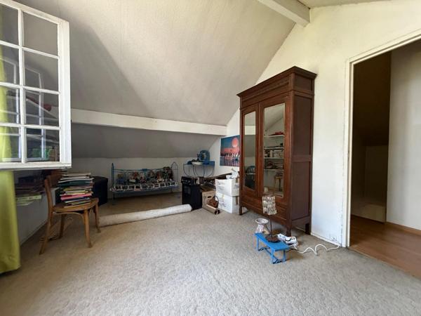 DRANCY – PARIS CAMPAGNE – PAVILLON 109 M² + 9 BOX – TERRAIN 500 M²