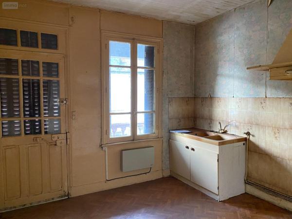 Maison à vendre à Mauriac dans le Cantal (15200), ref : 15060/961