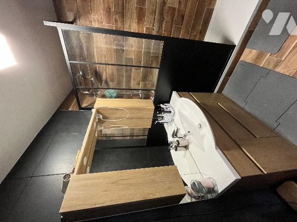 L'ÉTUDE DU DRAKKAR vous propose à la vente un magnifique appartement entièrement rénové