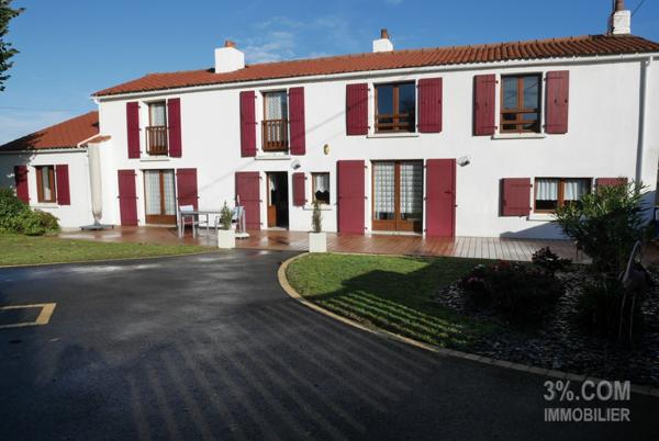 MAISON À ÉTAGE, 192 m² Surface Utile, 6 CHAMBRES, GARAGE, JARDIN 842 m² Thouaré-sur-Loire (44470)