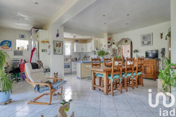 Maison 7 pièces de 194 m² à Verneuil-sur-Seine (78480)