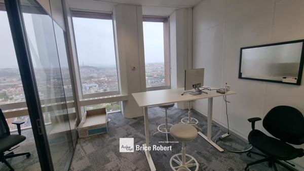 Bureaux à louer Lyon - bureaux rénovés dans la Tour Part Dieu vue panoramique