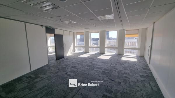 Bureaux à louer Lyon - bureaux rénovés dans la Tour Part Dieu vue panoramique