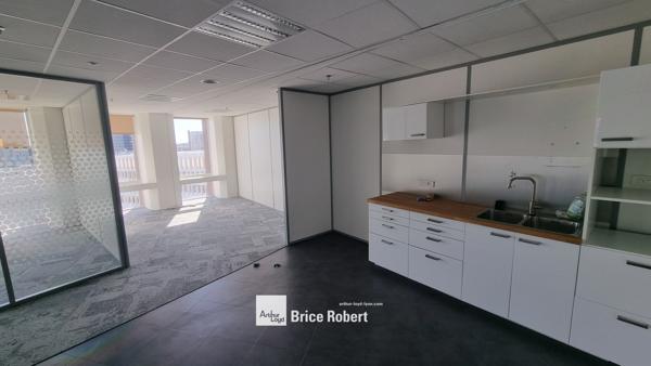 Bureaux à louer Lyon - bureaux rénovés dans la Tour Part Dieu vue panoramique