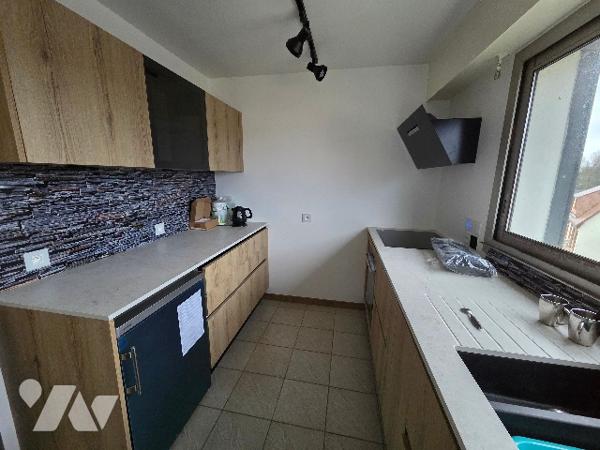 YVETOT, appartement de 79.65 m² au 2ème étage avec ascenseur,  2 chambres, 1 garage individuel.
