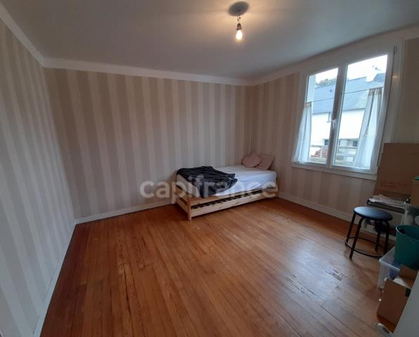 Maison à vendre 4 pièces QUIMPER (29)-83 m2 surface habitable - 3 chambres - avec sous-sol- 1 garage indépendant- jardin- terrasse - Parcelle de 436m2-