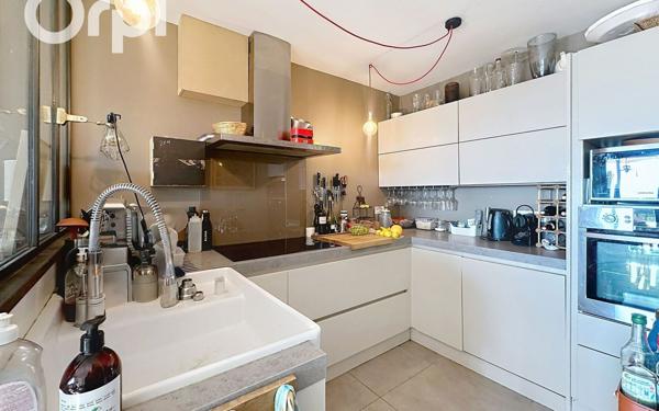 Maison à vendre    5 pièces • 120,23 m2 Saint-Laurent-du-Var