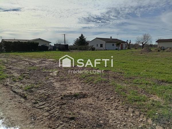 jolie terrain à bâtir à Saint-Médard-de-Guizières