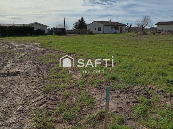 jolie terrain à bâtir à Saint-Médard-de-Guizières