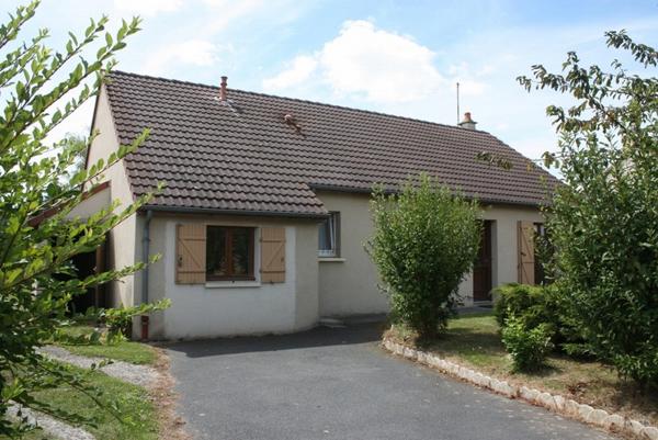 61270 RAI maison plain-pied 3 chambres, terrain clos  780 m²