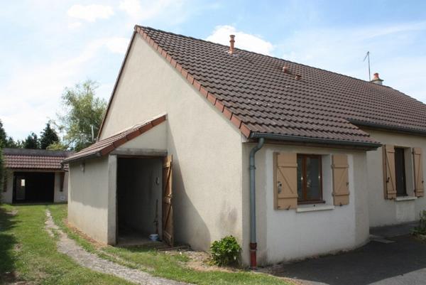 61270 RAI maison plain-pied 3 chambres, terrain clos  780 m²