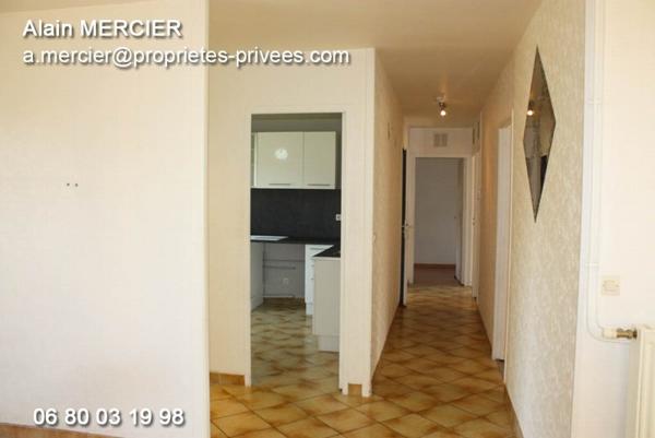 61270 RAI maison plain-pied 3 chambres, terrain clos  780 m²