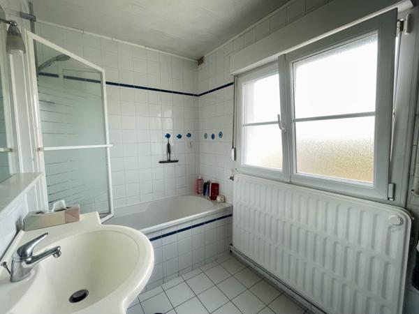 Maison mitoyenne 1 côté à vendre, 7 pièces - Faches-Thumesnil 59155