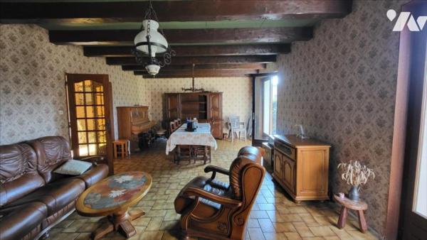 VALENTIGNEY - Maison de 7 pièces (environ 135 m² habitables) proche de toutes commodités