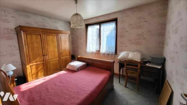 VALENTIGNEY - Maison de 7 pièces (environ 135 m² habitables) proche de toutes commodités